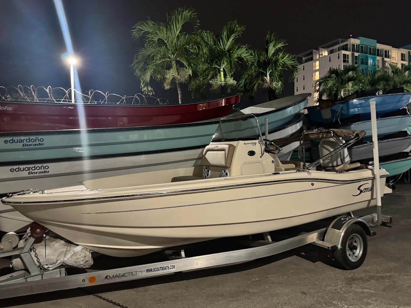 Scout 175 Sportfish center console boat