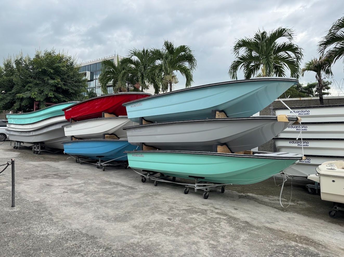 Eduardoño boats in stock — colour range